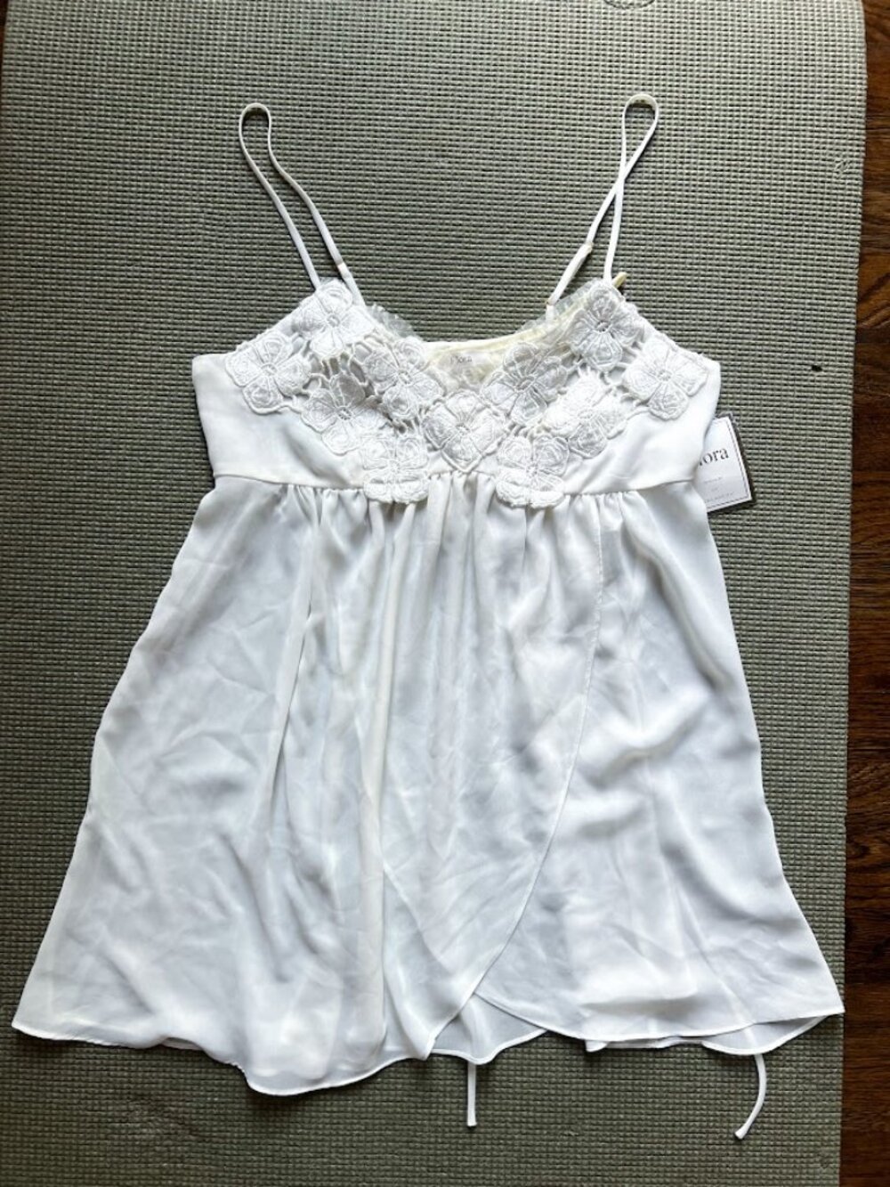 Flora by Flora Nikrooz Ivory Babydoll Nightie 2Pc Set Floral Embroidery NWT Sz:M